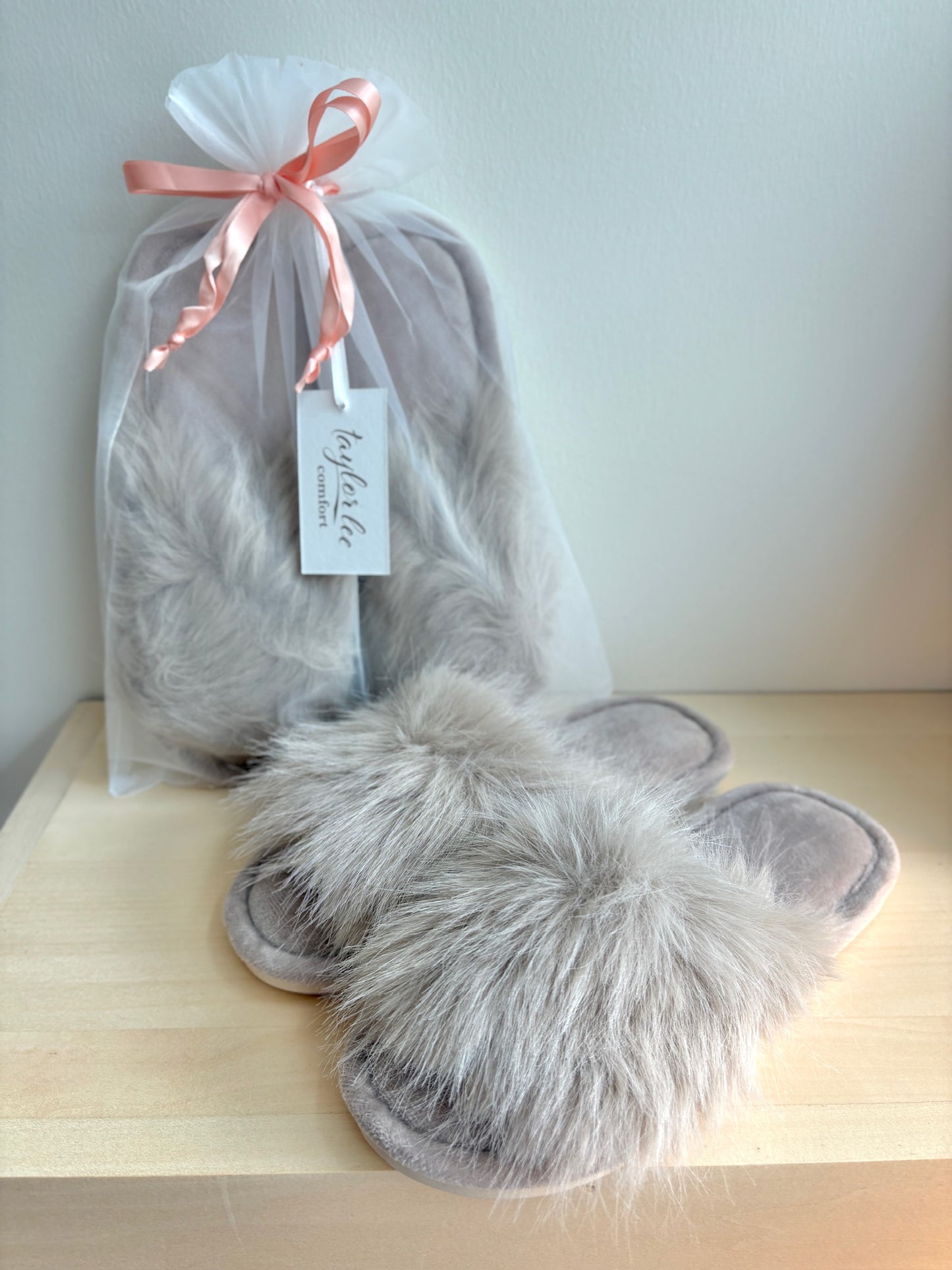 Fuzzy Slippers Creamy Cocoa