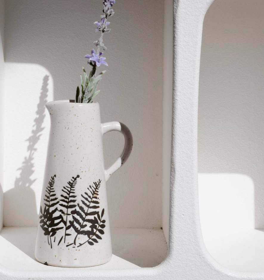 5.5" BLK/WHT FERN PATTERN PITCHER