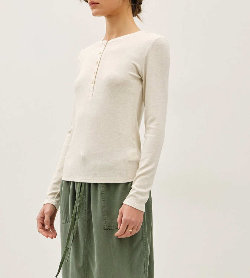 Classic Ribbed Henley Basic Top
