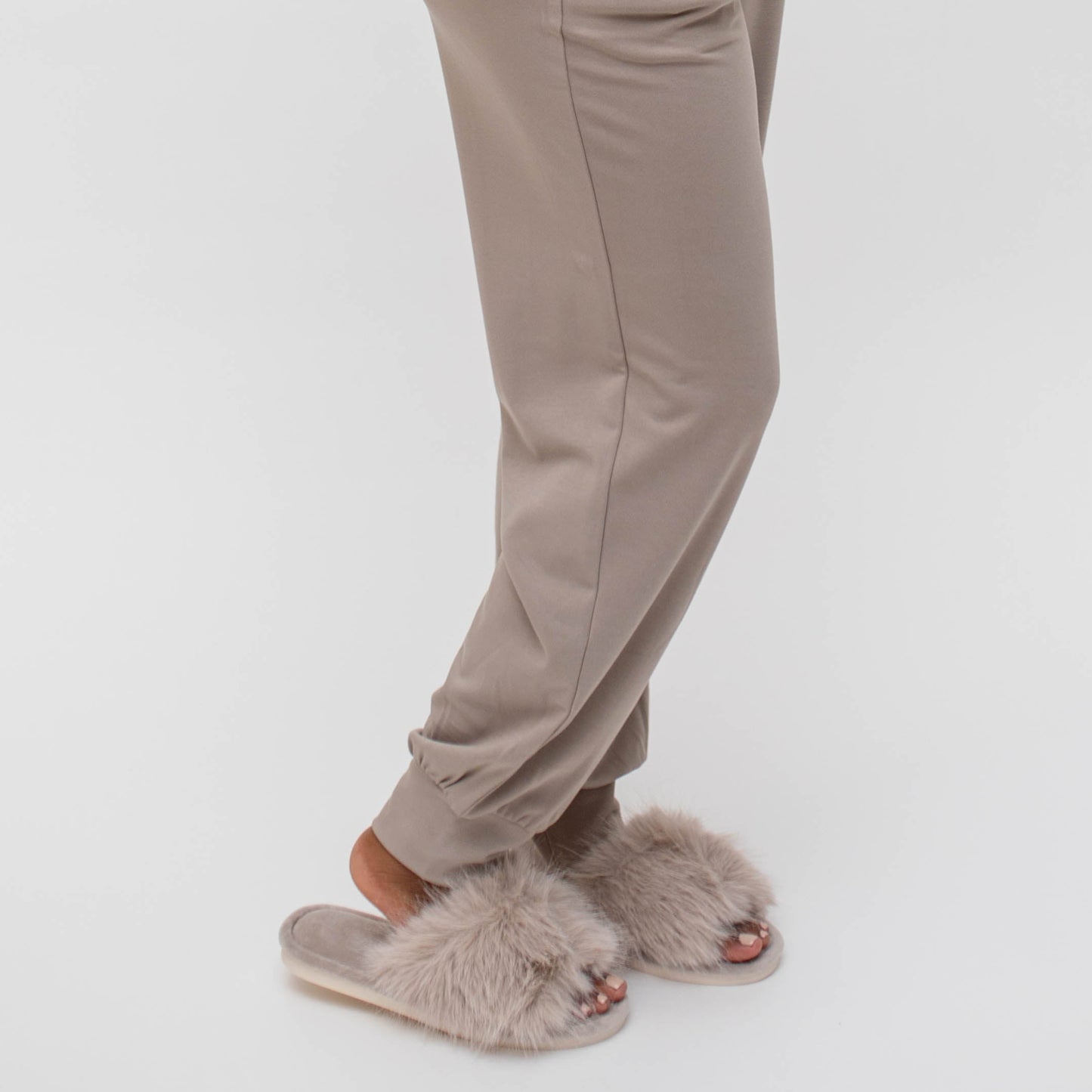 Fuzzy Slippers in Mocha
