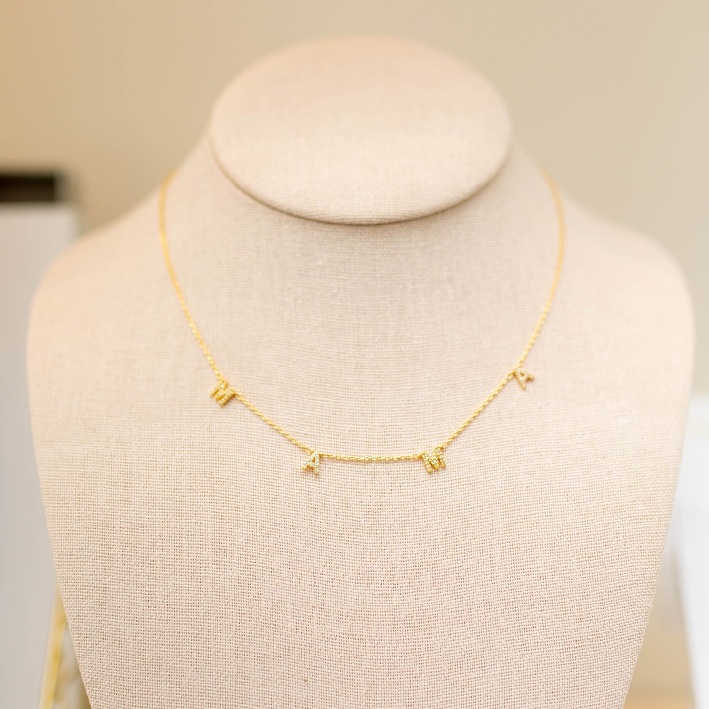 Mama Necklace Gold
