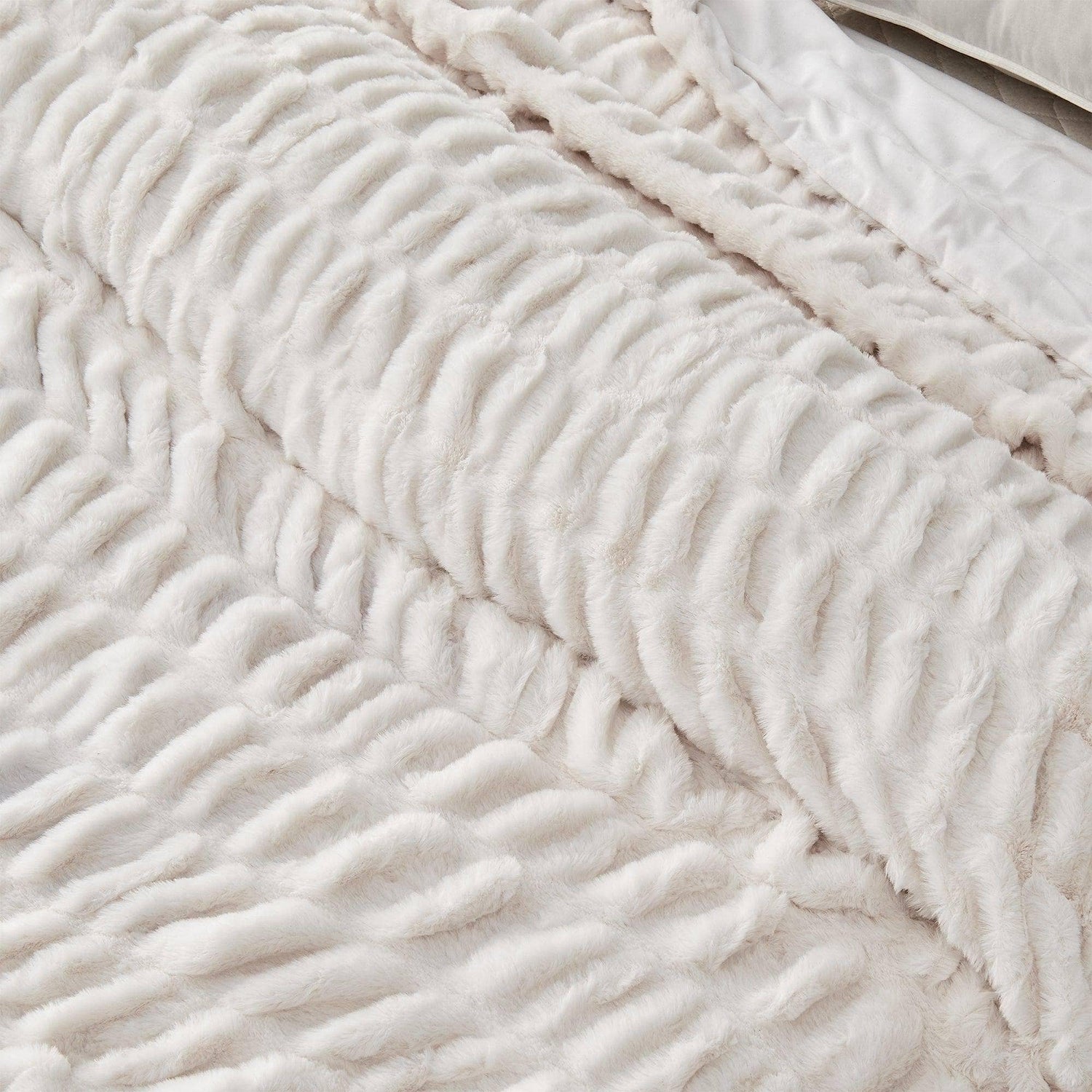 Soft &amp; Cozy Luxe Throw Blanket